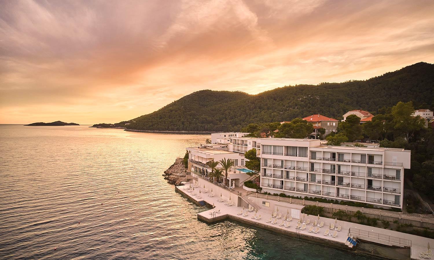 Aminess Younique Lume Hotel Brna Exterior foto